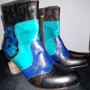 L'Artiste upcycled boots, size 37 EU/6.5 US